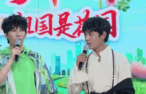 娱乐圈吃瓜群众官宣微博,揭秘明星背后的故事